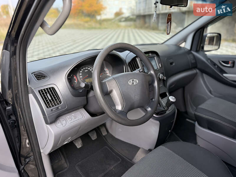 Мінівен Hyundai H-1 2011 в Львові фото 22 Мінівен Hyundai H-1 2011 в Львові