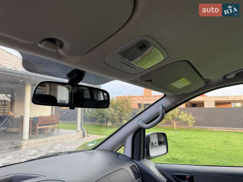 Минивэн Hyundai H-1 2011 в Ковеле