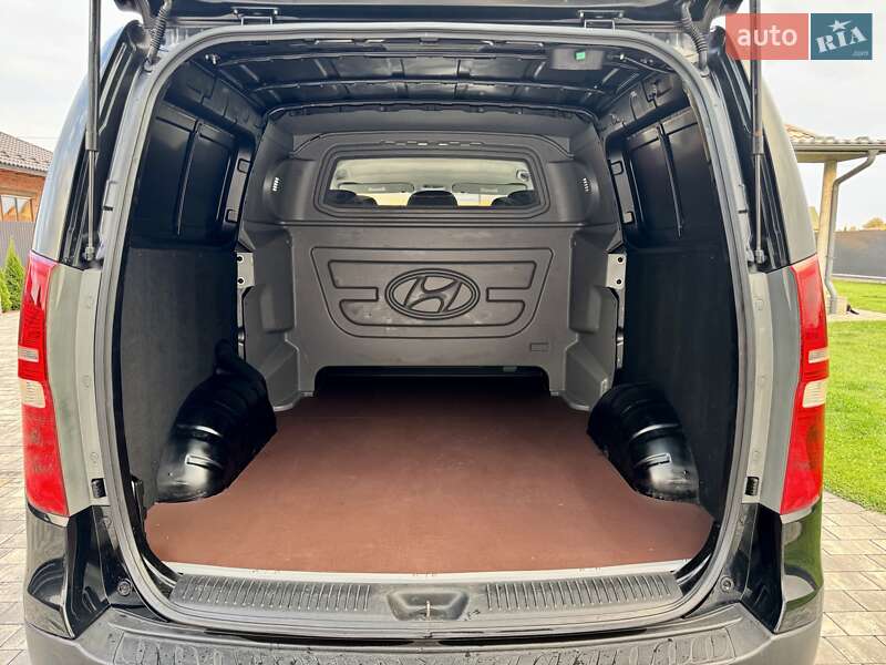 Минивэн Hyundai H-1 2011 в Ковеле