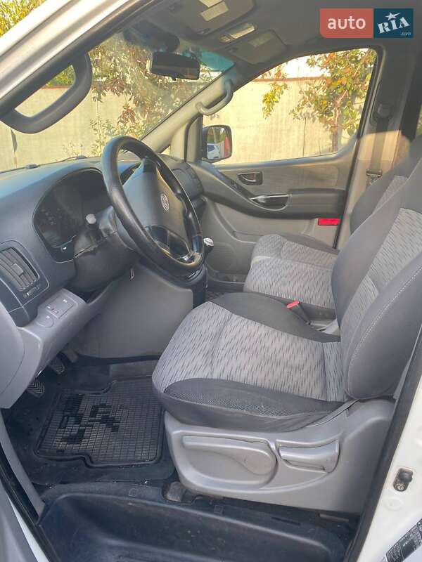 Мінівен Hyundai H-1 2008 в Дніпрі фото 6 Мінівен Hyundai H-1 2008 в Дніпрі