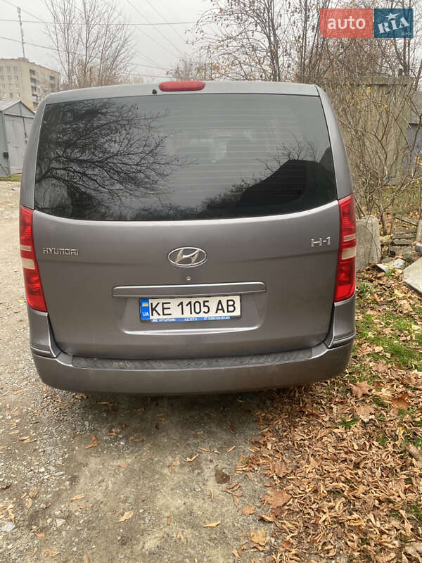 Мінівен Hyundai H-1 2010 в Дніпрі фото 5 Мінівен Hyundai H-1 2010 в Дніпрі