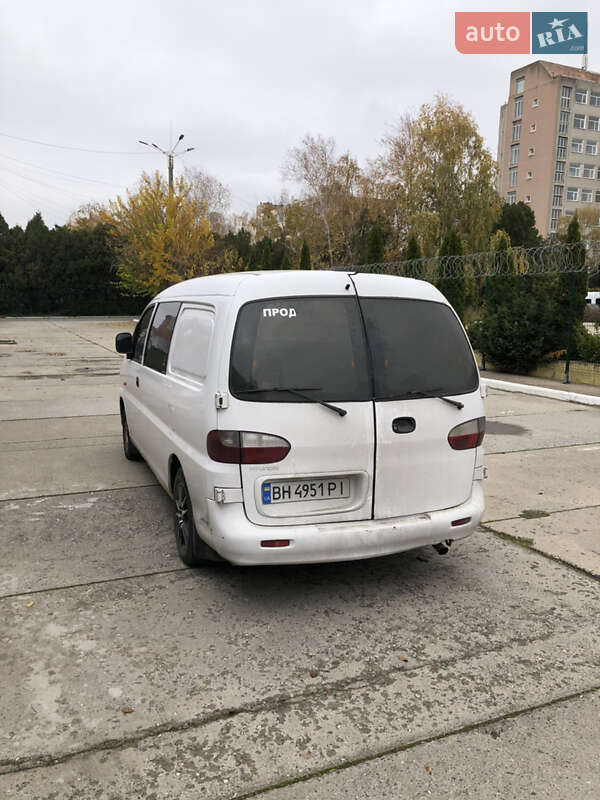 Минивэн Hyundai H-1 2002 в Черноморске фото 4 Минивэн Hyundai H-1 2002 в Черноморске