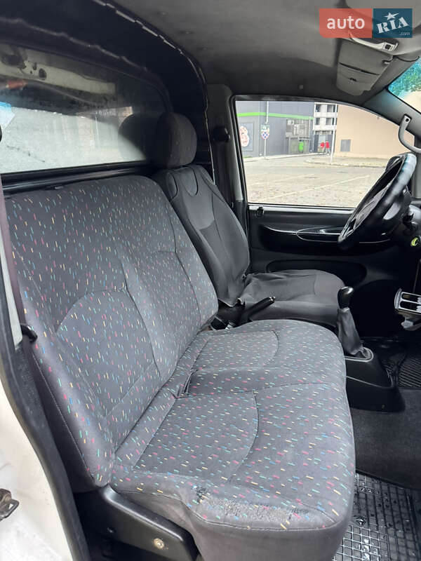 Інші вантажівки Hyundai H-1 2003 в Одесі фото 9 Інші вантажівки Hyundai H-1 2003 в Одесі