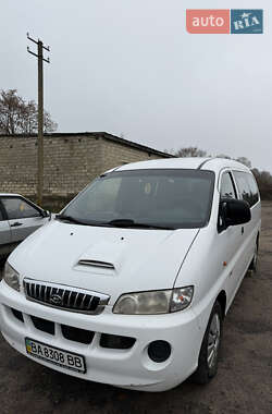 Мінівен Hyundai H-1 2004 в Кропивницькому