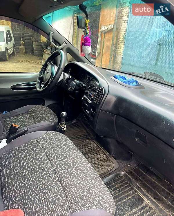 Вантажний фургон Hyundai H-1 2007 в Первомайську фото 6 Вантажний фургон Hyundai H-1 2007 в Первомайську