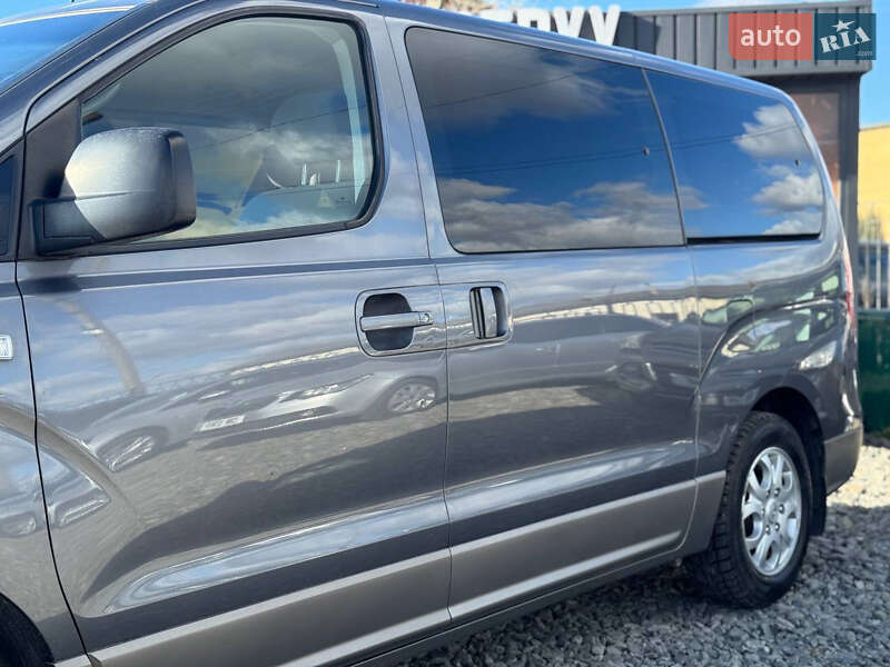 Мінівен Hyundai H-1 2011 в Стрию