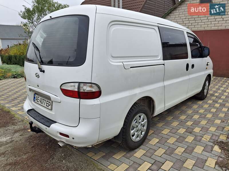 Вантажний фургон Hyundai H-1 2006 в П'ятихатках фото 4 Вантажний фургон Hyundai H-1 2006 в П'ятихатках