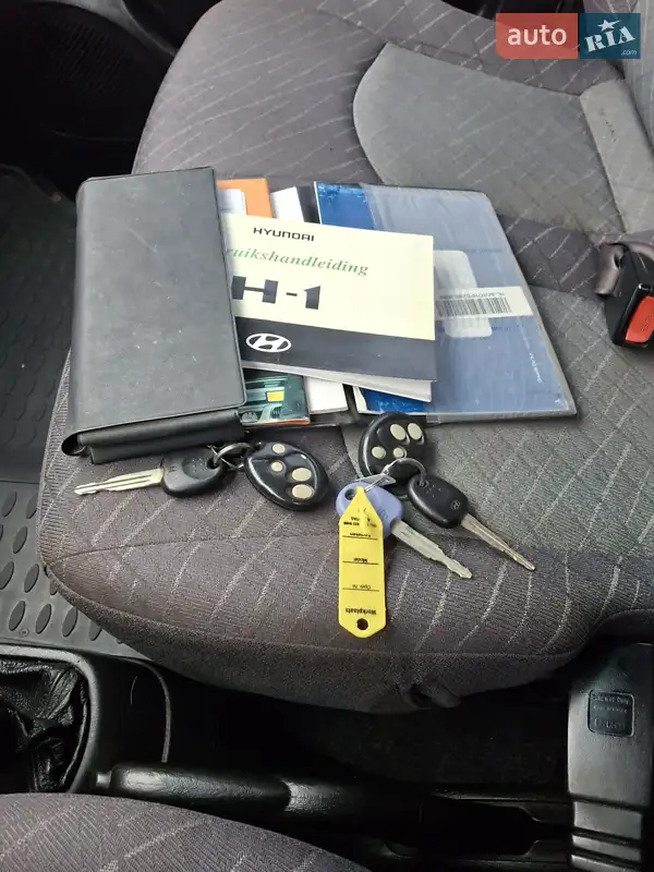 Вантажний фургон Hyundai H-1 2006 в П'ятихатках документ 2 фото Вантажний фургон Hyundai H-1 2006 в П'ятихатках документ
