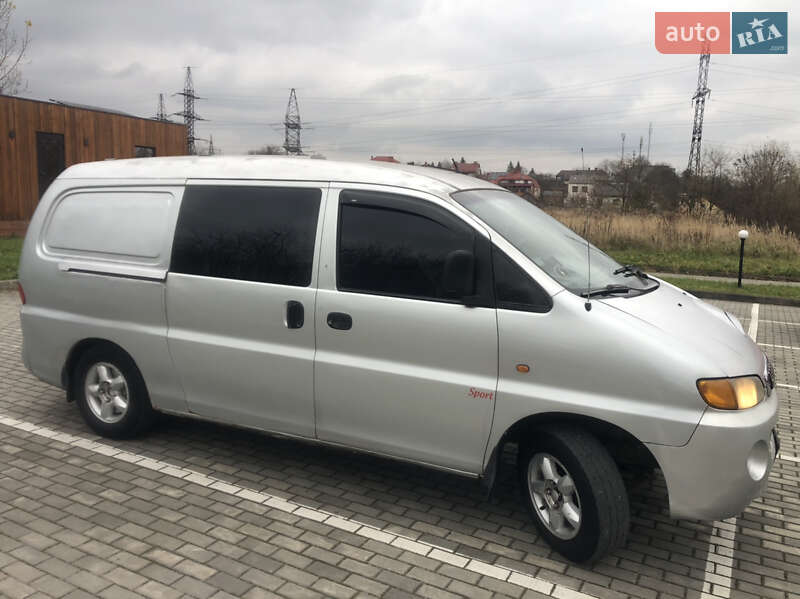 Грузовой фургон Hyundai H-1 2004 в Львове
