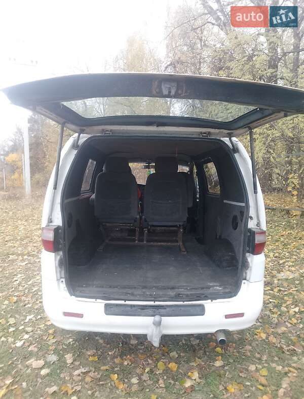 Минивэн Hyundai H-1 2000 в Чернигове