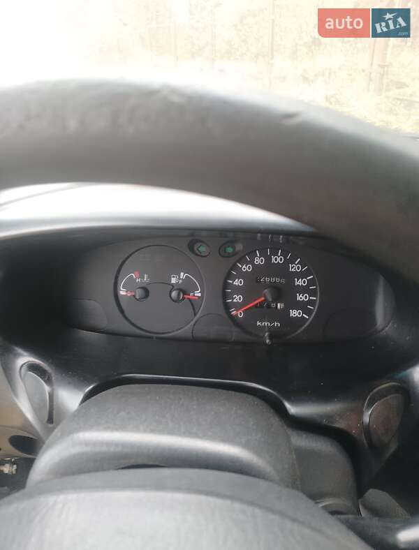 Минивэн Hyundai H-1 2000 в Чернигове