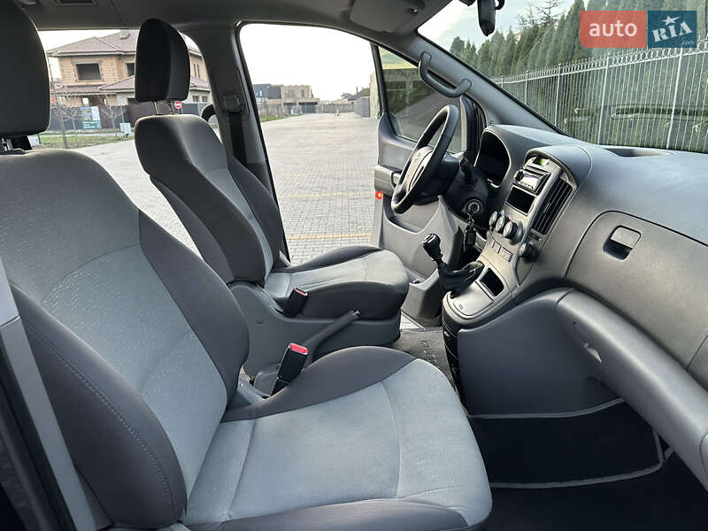 Минивэн Hyundai H-1 2012 в Одессе