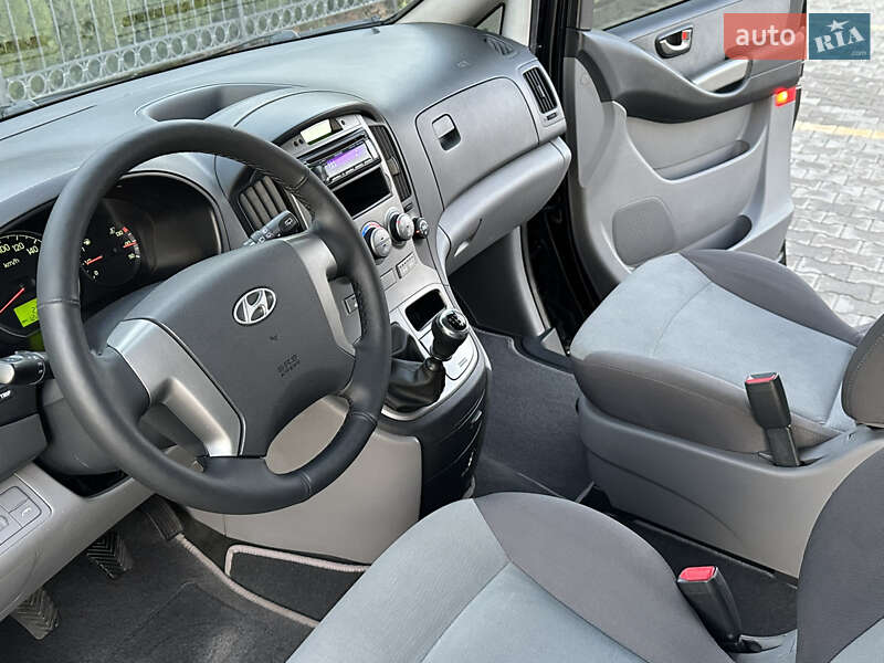 Минивэн Hyundai H-1 2012 в Одессе