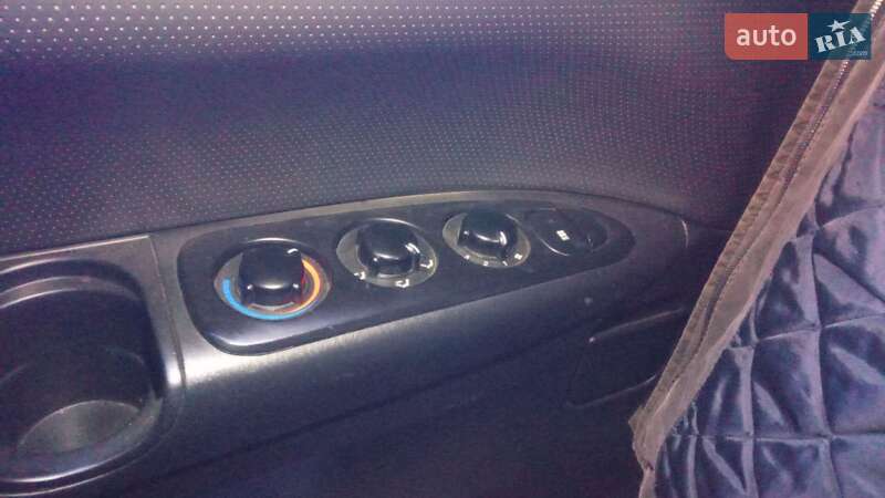 Минивэн Hyundai H-1 2004 в Киеве фото 6 Минивэн Hyundai H-1 2004 в Киеве