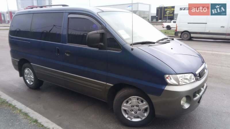 Hyundai H-1 2004 Hyundai H-1 2004