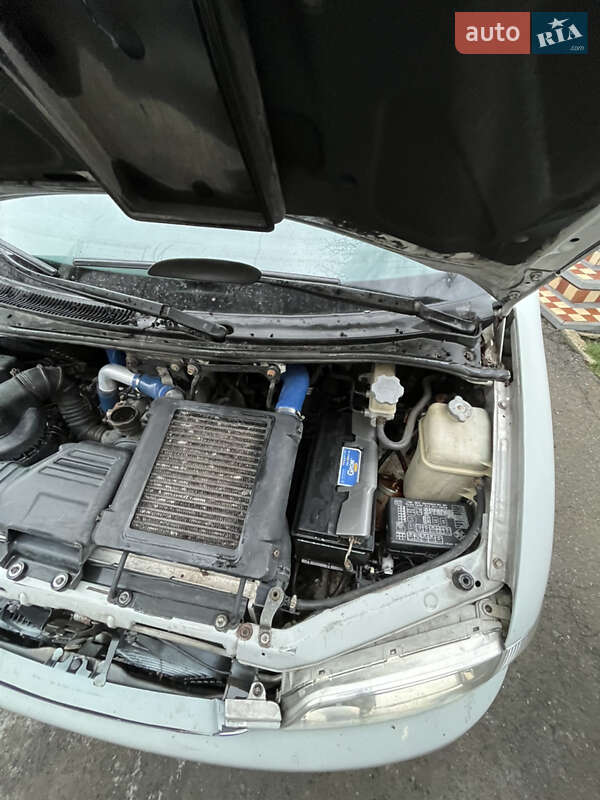 Минивэн Hyundai H-1 2002 в Николаеве