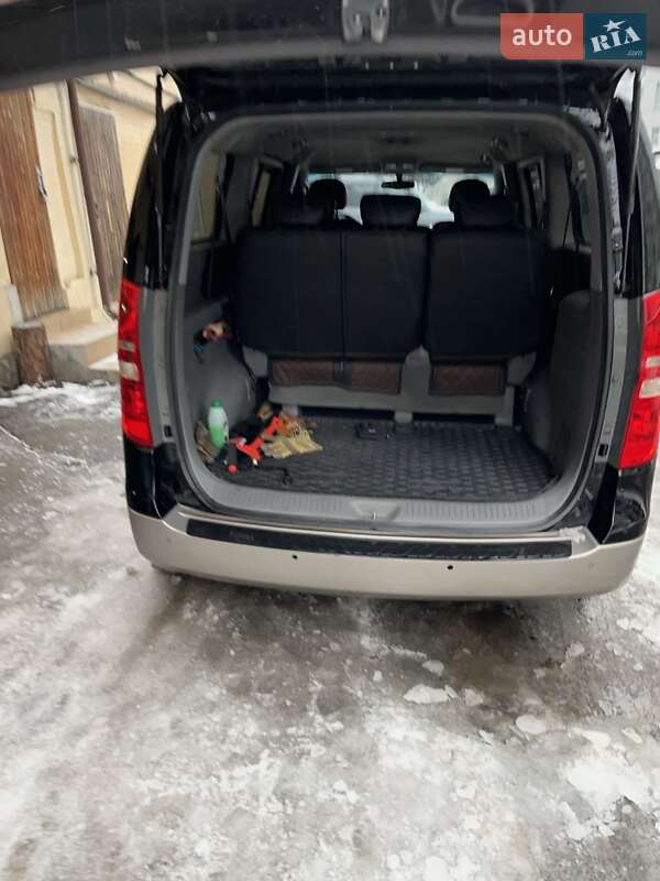 Минивэн Hyundai H-1 2012 в Киеве