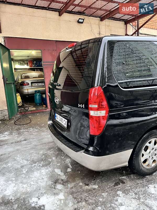 Минивэн Hyundai H-1 2012 в Киеве
