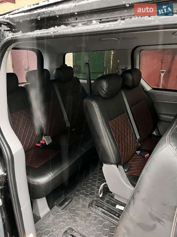 Минивэн Hyundai H-1 2012 в Киеве