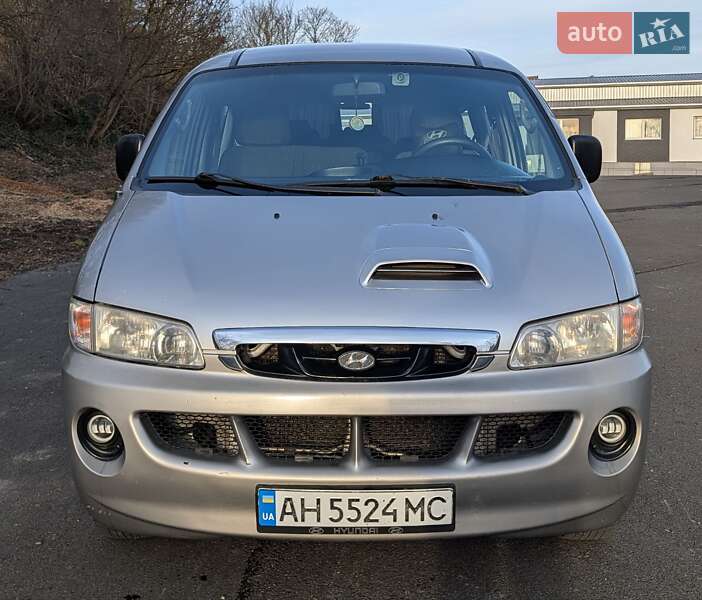 Минивэн Hyundai H-1 2004 в Ровно