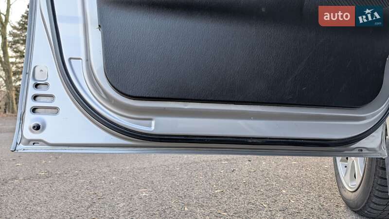 Минивэн Hyundai H-1 2004 в Ровно