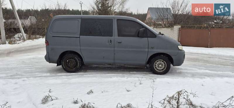 Грузопассажирский фургон Hyundai H-1 1999 в Киеве