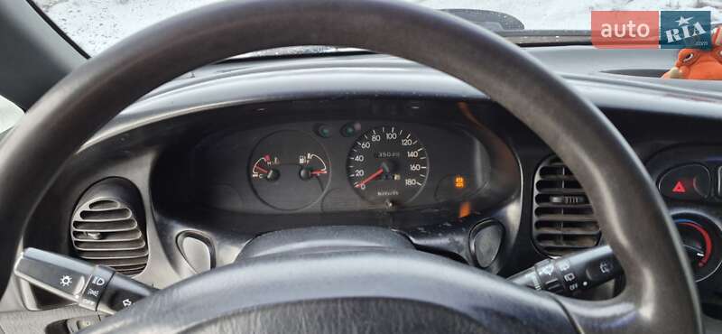 Грузопассажирский фургон Hyundai H-1 1999 в Киеве