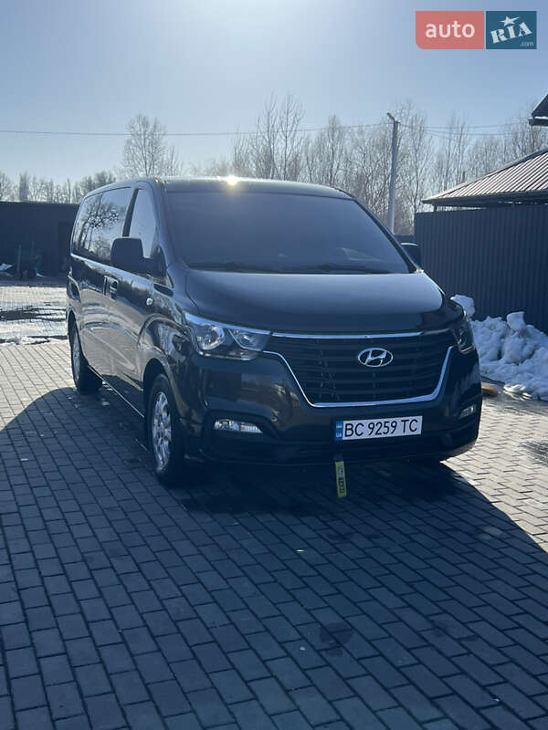 Hyundai H-1 2018