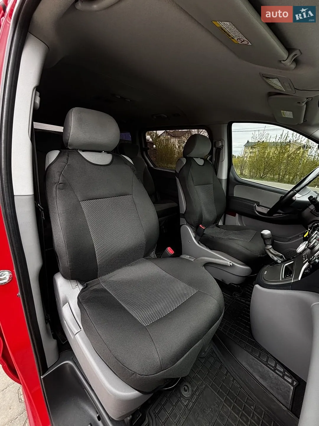 2010 Hyundai Starex (H-1) - мініатюра 32