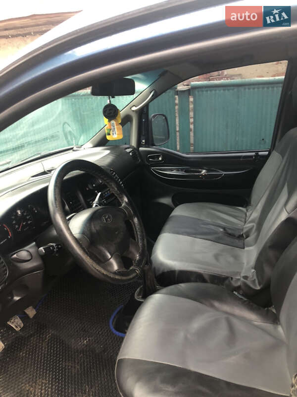 Минивэн Hyundai H 200 1998 в Жовкве