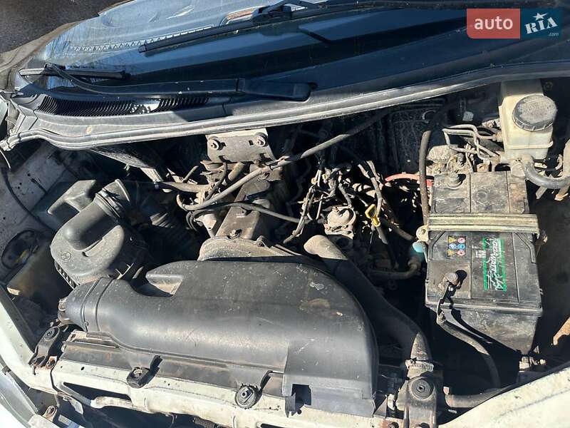 Минивэн Hyundai H 200 1998 в Тростянце