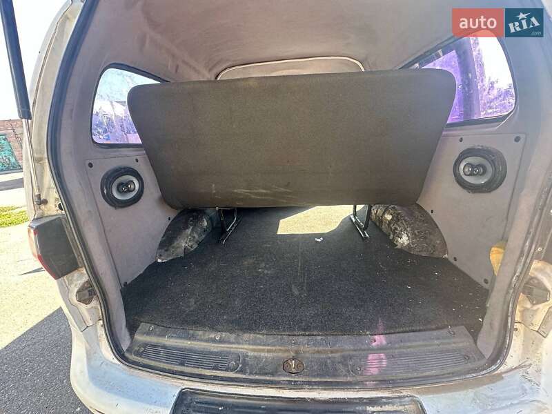 Минивэн Hyundai H 200 1998 в Тростянце