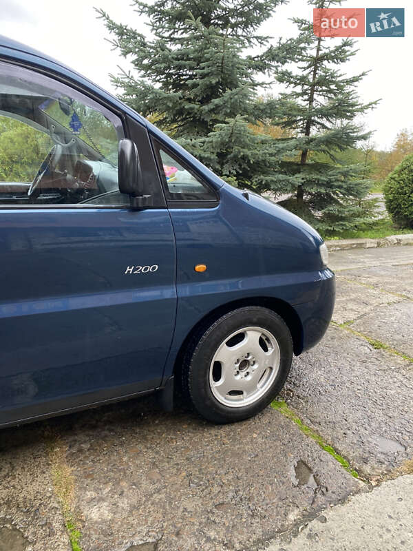 Мінівен Hyundai H 200 1998 в Новому Розділі