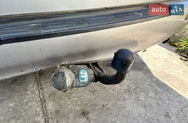 Минивэн Hyundai H 200 1999 в  фото 6 Минивэн Hyundai H 200 1999 в