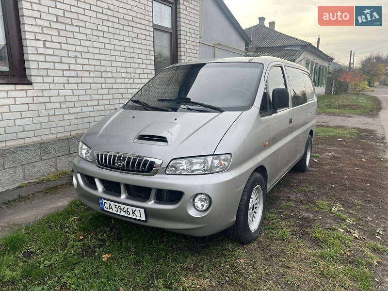 Hyundai H 200 2005 Hyundai H 200 2005