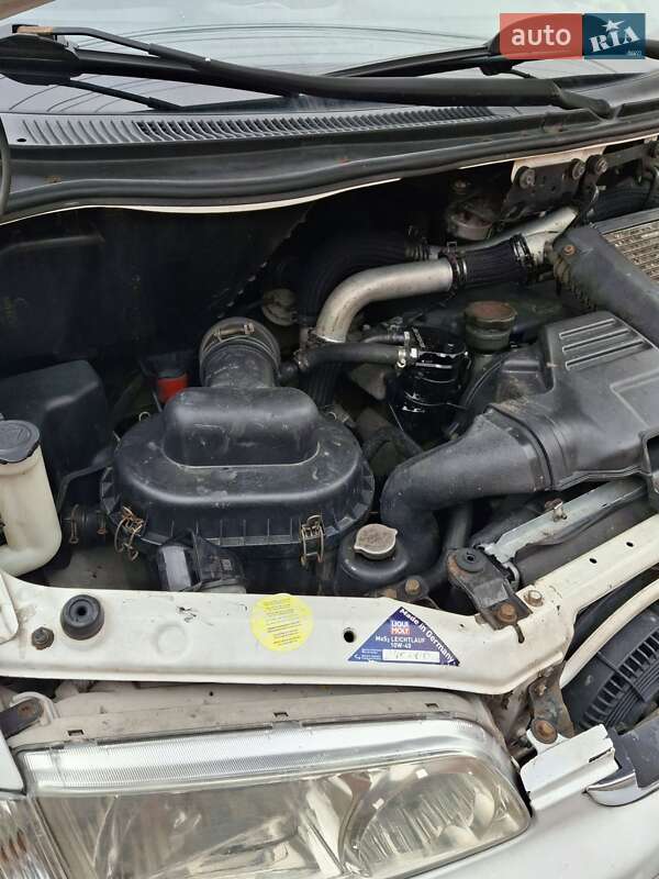 Грузовой фургон Hyundai H 200 2006 в Пятихатках