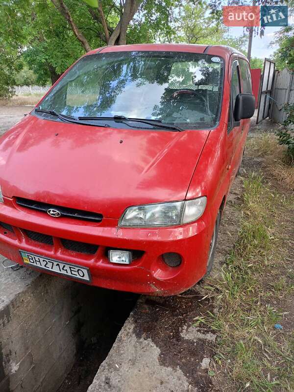 Hyundai H 200 2000 Hyundai H 200 2000
