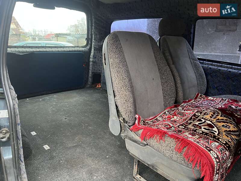 Минивэн Hyundai H 200 1998 в Буске