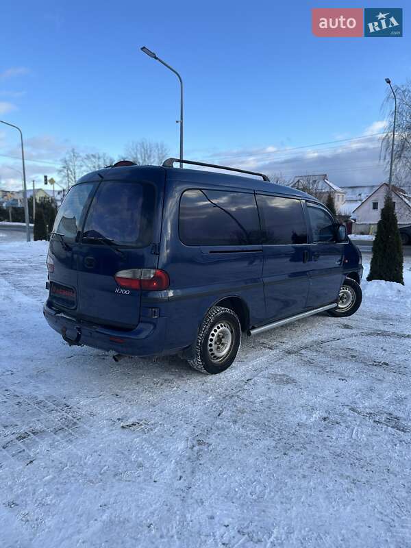Минивэн Hyundai H 200 2001 в Белогородке