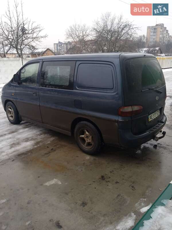 Минивэн Hyundai H 200 1998 в Александрие