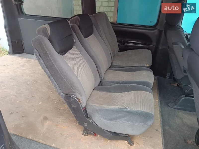 Hyundai H 200 2000 VIN KMJWVH7FPYU169708 фото оголошення 5 з 44