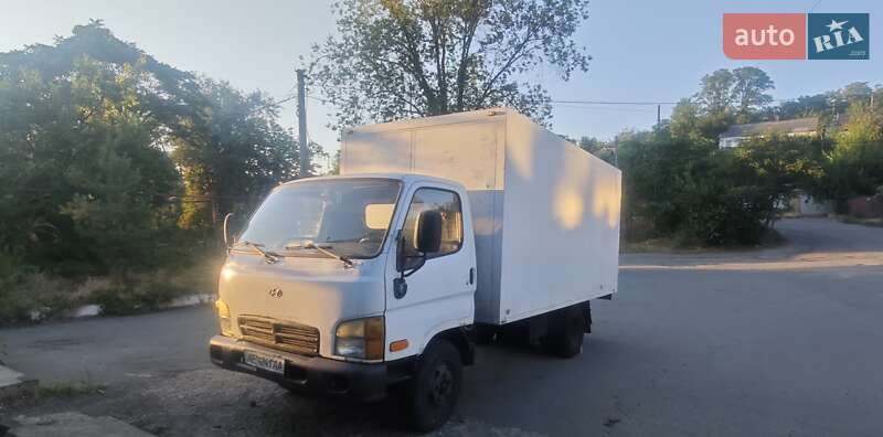 Вантажний фургон Hyundai HD 65 2004 в Дніпрі