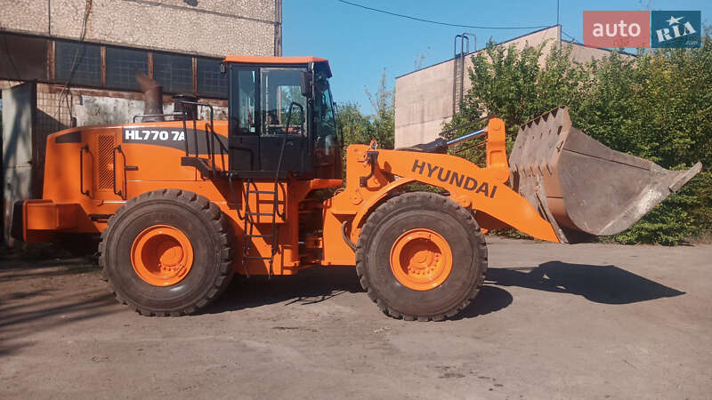 Фронтальный погрузчик Hyundai HL 770 2008 в Кривом Роге