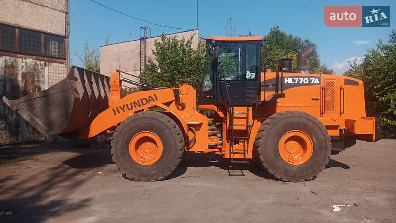 Фронтальный погрузчик Hyundai HL 770 2008 в Кривом Роге