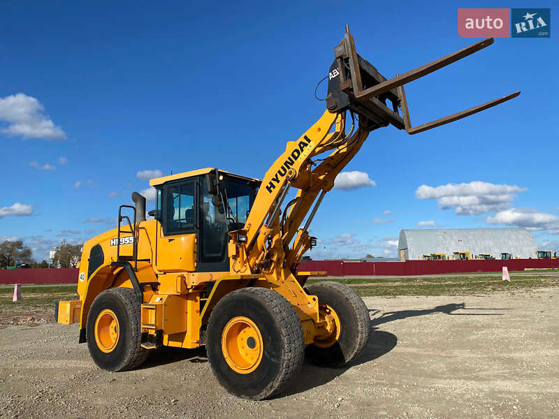 Hyundai HL 2016