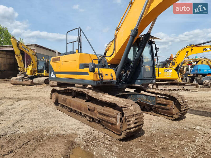 Гусеничный экскаватор Hyundai HX 2018 в Одессе