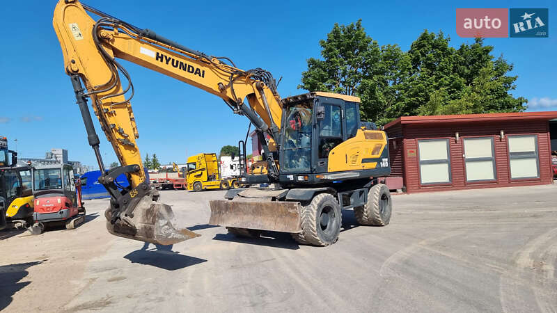 Колісний екскаватор Hyundai HX 2020 в Одесі