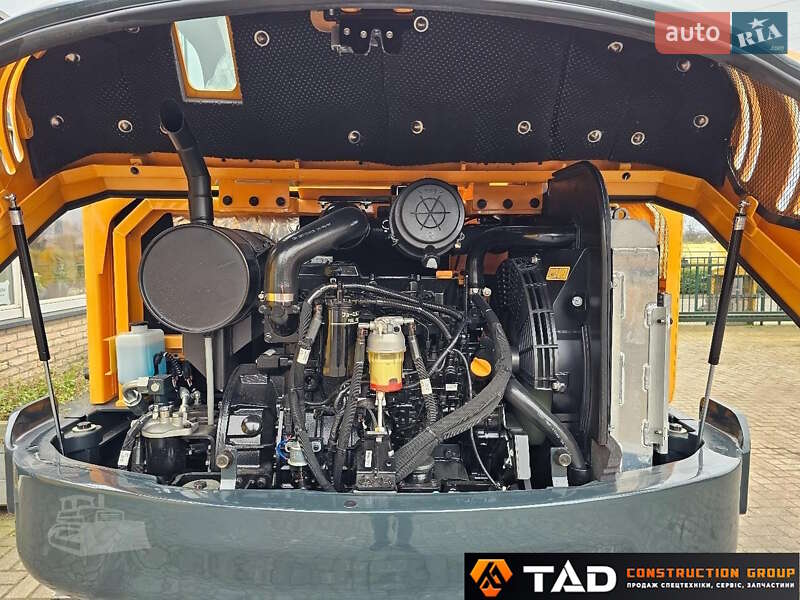 Гусеничный экскаватор Hyundai HX 2025 в Киеве