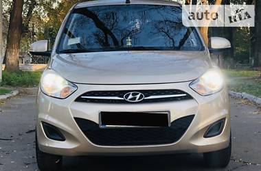 Хэтчбек Hyundai i10 2012 в Днепре