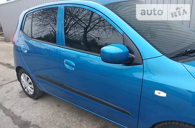 Хэтчбек Hyundai i10 2008 в Мариуполе